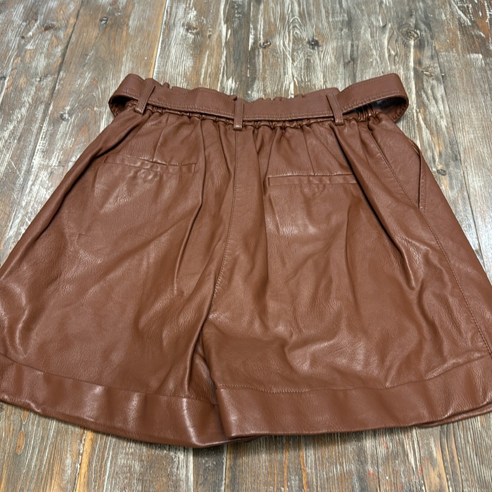 NWT FRNCH FEAUX LEATHER SHORTS SIZE SMALL DINA - Picture 5 of 8